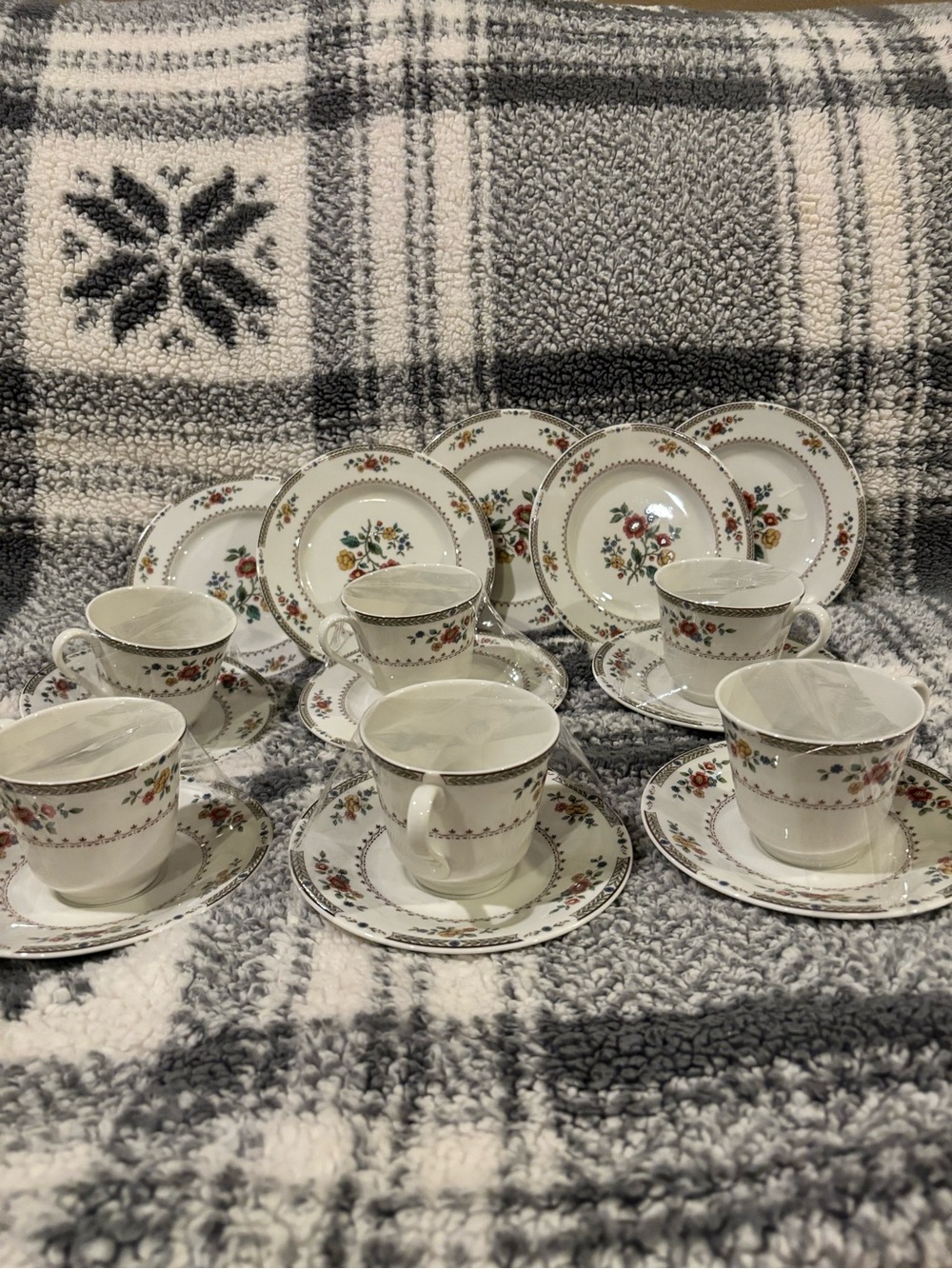 Royal Doulton Kingswood fine china tea set